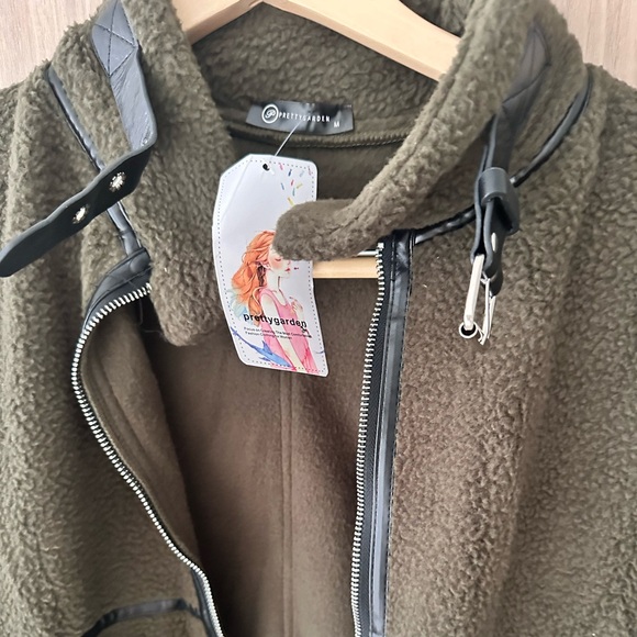 Teddy jacket with zipper M — new with tags - Picture 9 of 9